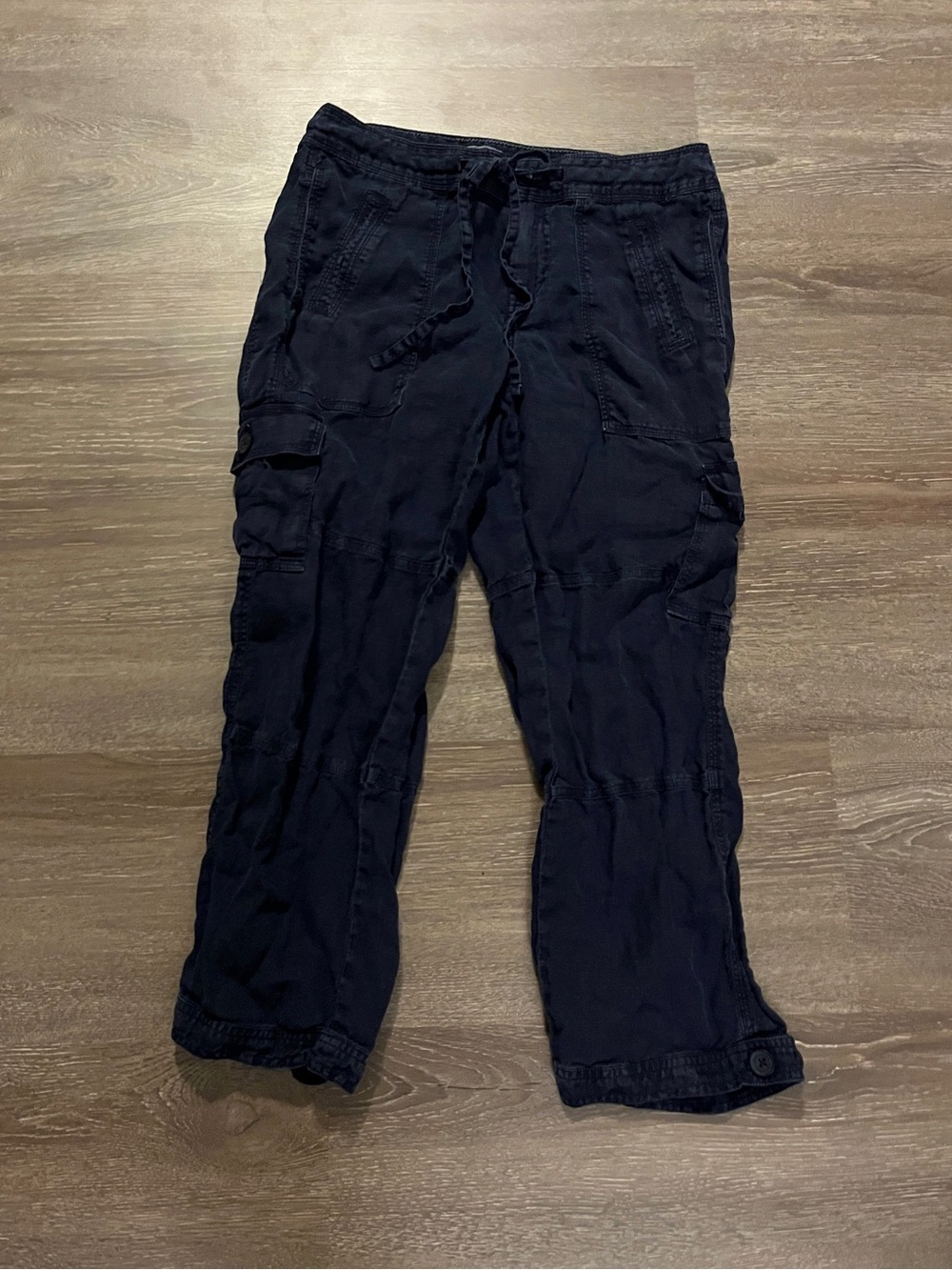 Tommy Bahama navy Relax Linen cropped Cargo Pants Size 4